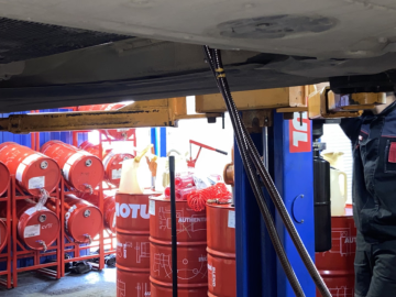 У нас исключительно оригинальное масло Motul